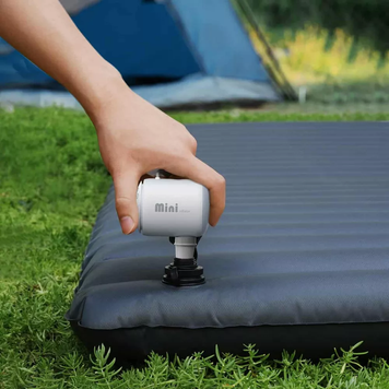 Компактний універсальний насос з ліхтариком Baseus PocketGo Portable Air Pump 1600mAh C11157700221-00 фото