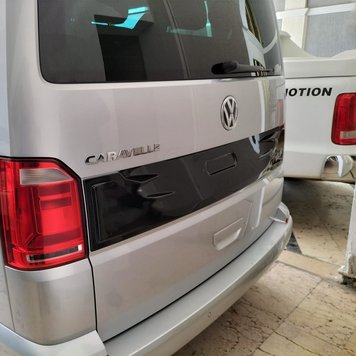 Пластикова накладка на кришку багажника EuroCap (ABS) для Volkswagen T6 49791015-010512 фото